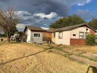 501 E Lincoln Ave, Electra, TX 76360