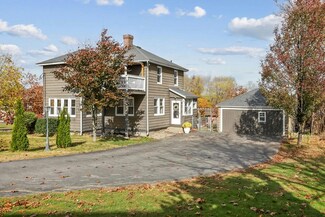 60 Collins St, Worcester, MA 01606