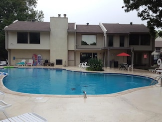 822 Cardinal Creek Blvd, Norman, OK 73072