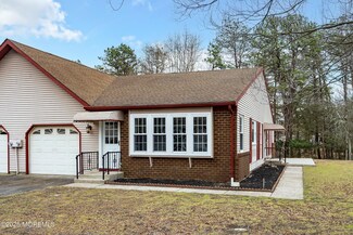 26B Maplewood Dr Unit 52, Whiting, NJ 08759