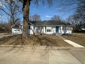 1625 E Belmont St, Springfield, MO 65802