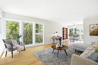 2420 E 4th St Unit 4, Long Beach, CA 90814