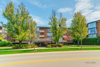 1301 N Western Ave Unit 102, Lake Forest, IL 60045