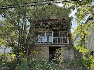 822 W Bennett St, Bridgeport, OH 43912