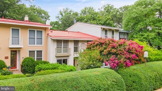 11428 Orchard Ln, Reston, VA 20190