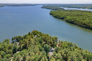 211 Youngs Point Rd, Wiscasset, ME 04578