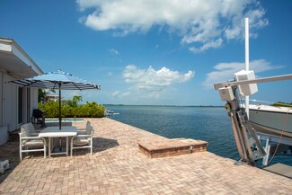 38 Allamanda Ave, Key West, FL 33040