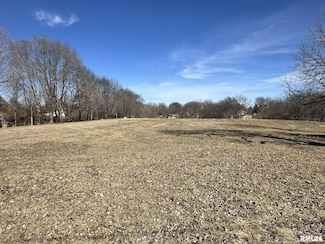 0 W Hickory St, Canton, IL 61520