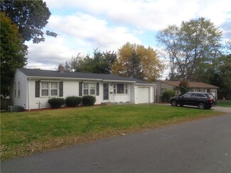 12 Loxley Dr, Johnston, RI 02919