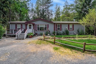 320 Fields Rd, Williams, OR 97544