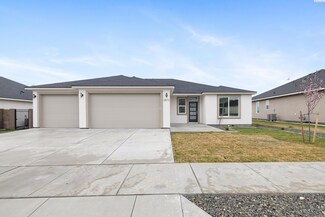 3873 Corvina St, Richland, WA 99352