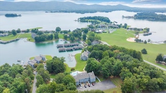 290 Sailors Cove Dr Unit 407, Moneta, VA 24121