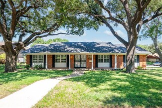 717 Candlewood Rd, Fort Worth, TX 76103