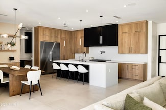 3721 E Piccadilly Rd, Phoenix, AZ 85018