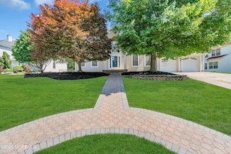 6 Hoffer Ct, Englishtown, NJ 07726