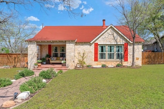 419 Broadway St, Marble Falls, TX 78654