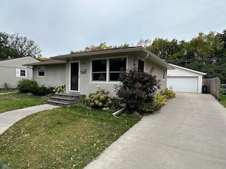 2510 10th St N, Fargo, ND 58102