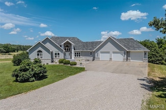 31320 Oslo Dr, Lebanon, MO 65536