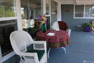 8645 State Route 525, Clinton, WA 98236