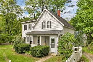 50 Russell St, Plymouth, NH 03264