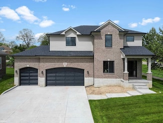 4497 Thornhill Dr, Auburn Hills, MI 48326