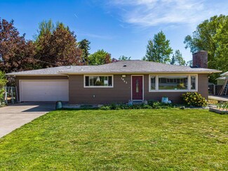 1643 Hillcrest Dr, Moscow, ID 83843