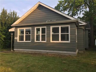 817 E 29th St, Anderson, IN 46016