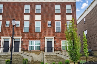 20 N Center St, Springfield, OH 45502