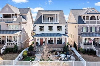 561 S Club Dr, Woodstock, GA 30188