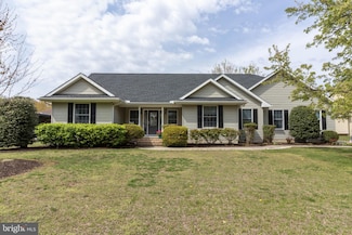 19 Holly Cove Ln, Dover, DE 19901