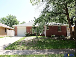 2320 S 58th St, Lincoln, NE 68506