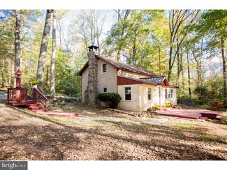 27 Dogwood Ln, Ottsville, PA 18942