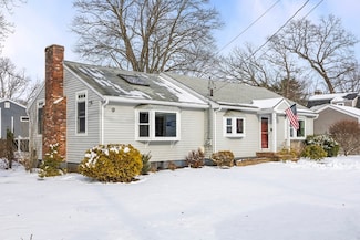 7 Sheridan Ave, Maynard, MA 01754