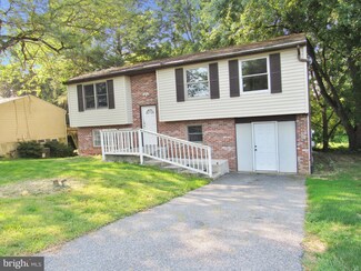 2762 Valley Dr, Lancaster, PA 17603