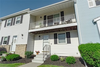 61 Southfield Dr, Webster, NY 14580