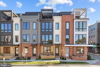 2605 Fall Line St, Alexandria, VA 22301