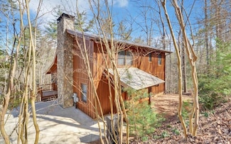 10 Lemmon Ln, Ellijay, GA 30540