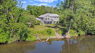 902 Trout Creek Rd, Bristol, IN 46507