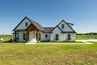 7196 Hawkeye Rd, Krum, TX 76249