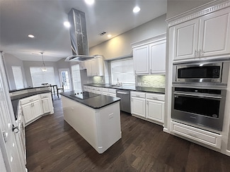 4316 Williamson Ln, Carrollton, TX 75010