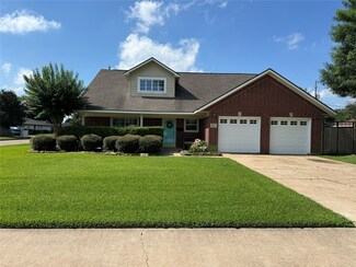 706 E X St, Deer Park, TX 77536