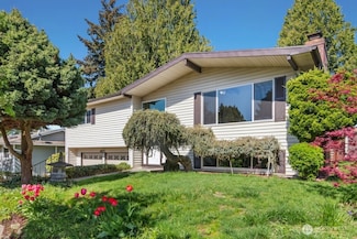 612 S 27th Ct, Renton, WA 98055