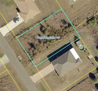 8013 Mangrove Cir, Port Labelle, FL 33935