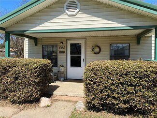 505 W Locust St, Tecumseh, OK 74873