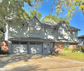 4300 SW 30th St, Topeka, KS 66614