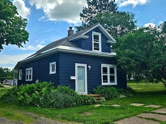 616 Ahola Ave, Wakefield, MI 49968