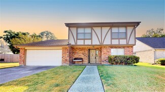 15434 Linkshire Dr, Houston, TX 77062