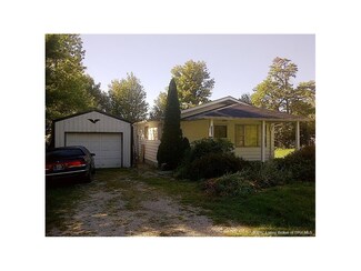 3175 Center St NE, Crandall, IN 47114