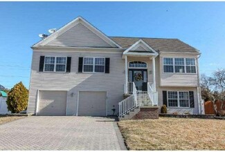 94 Sunset Dr, Mount Royal, NJ 08061