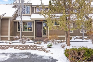 1421 Highland View Loop, Redmond, OR 97756